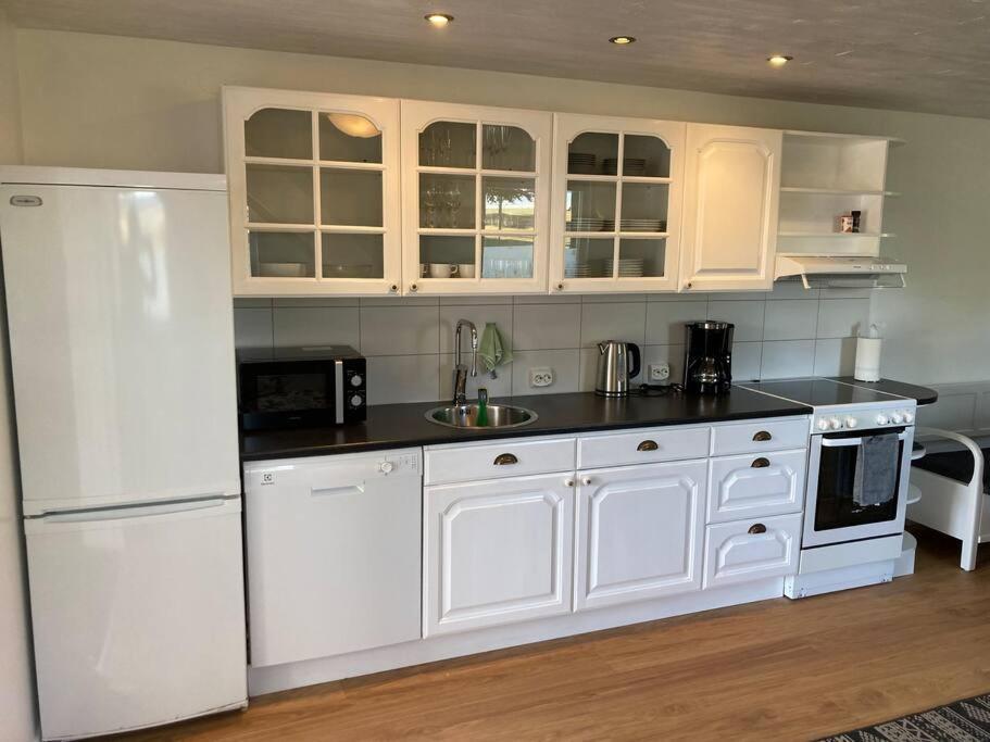 Ferienwohnung Fin Laegenhet Mitt Pa Bjaerehalvoen Båstad Exterior foto